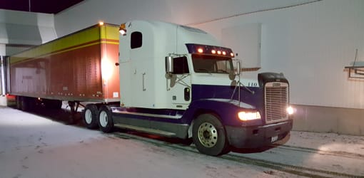 Camion transport marchandises camion de transport routier marchandises noir